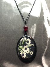 Load image into Gallery viewer, Anemone Floral Necklace