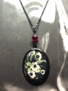 Anemone Floral Necklace